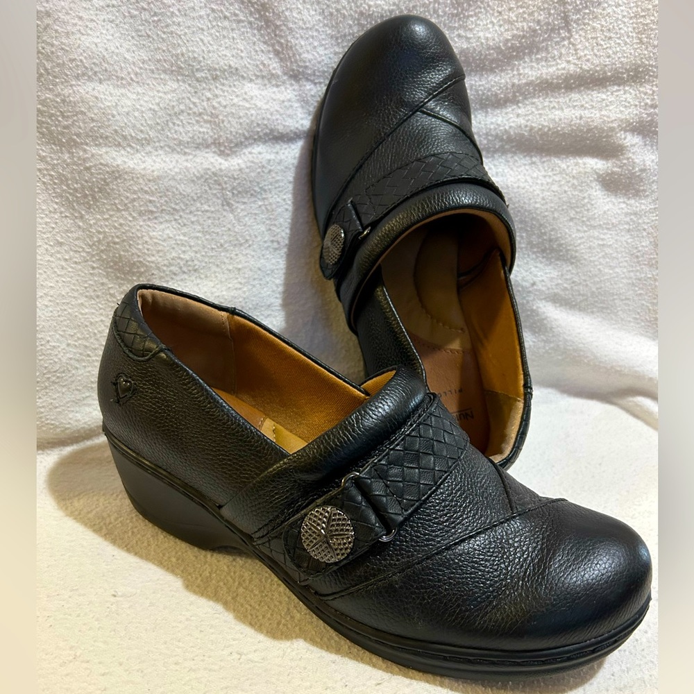 Nurse Mates Pillow Top Black Leather “Kris” Shoes. VGUC. Size 8 1/2 W
